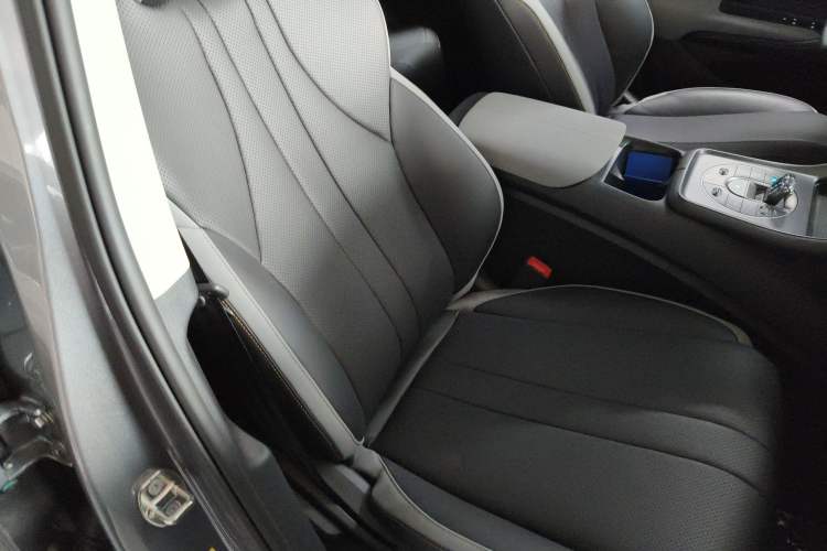 Used BYD Sealion 05 DM-i 2025 DM-i Intelligent Driving 75KM Prestige Model
