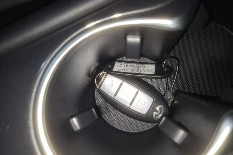 Used Infiniti Q50L 2015 2.0T Comfort Edition
