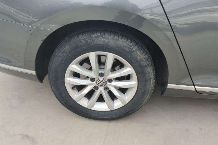 Used Volkswagen Magotan 2017 330TSI DSG Leading Model
