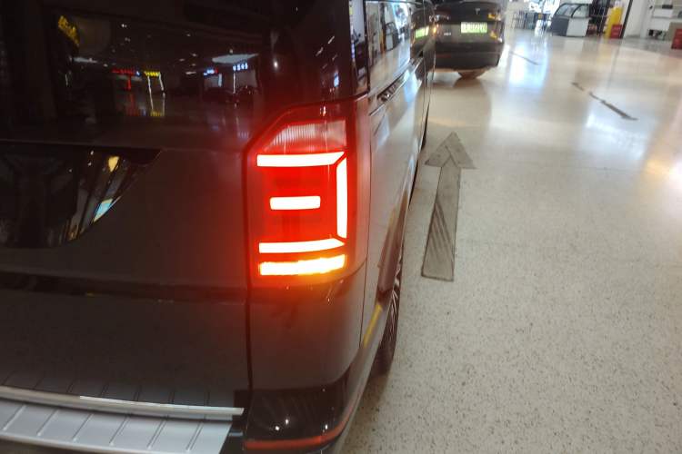 Used Volkswagen Multivan 2019 2.0 TSI 4x4 Prestige Edition 7-Seater
