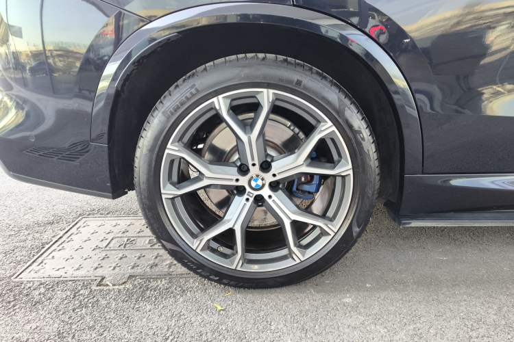 Used BMW X5 2021 xDrive40i Luxury Model with M Sport Package
