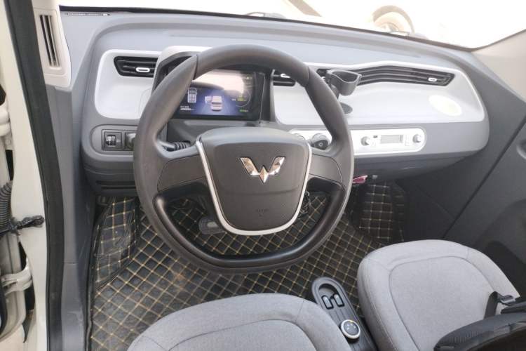 Used Wuling Hongguang MINIEV 2021 Macaron Premium Model – Lithium Iron Phosphate
