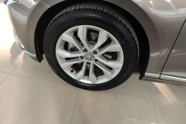 Used Volkswagen Magotan 2019 330TSI DSG Luxury Version China VI Standard
