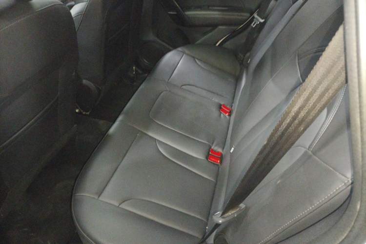 Used Haval H2 2018 Chuanxiang Edition Red Badge 1.5T Dual-Clutch Two-Wheel Drive Fashionable Model
