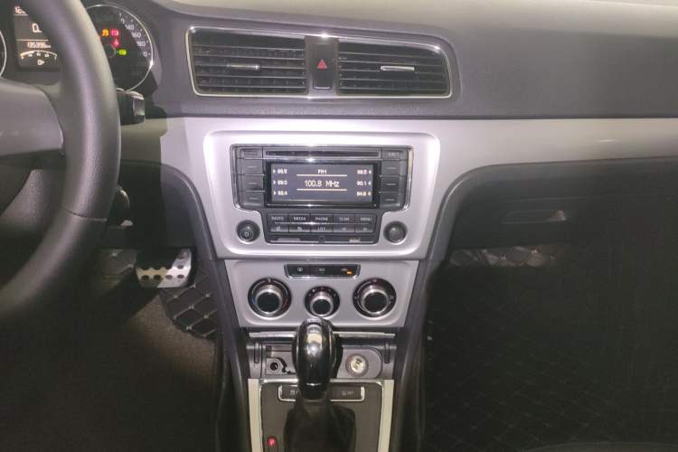 Used Volkswagen Gran Lavida 2013 1.4 TSI Automatic Comfort Model