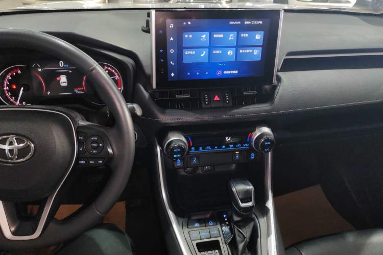 Used Toyota RAV4 2022 2.0L CVT Two-Wheel Drive Fashion Plus Edition
