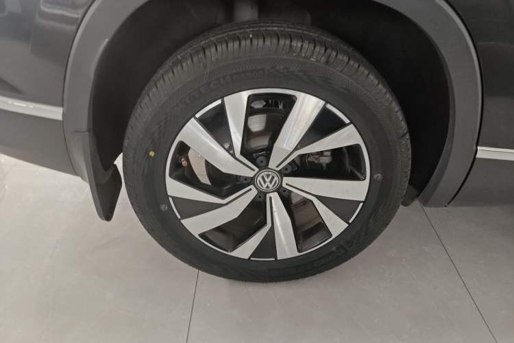 Used Volkswagen Tayron 2020 330TSI Two-Wheel Drive Luxury Smart Connectivity Version
