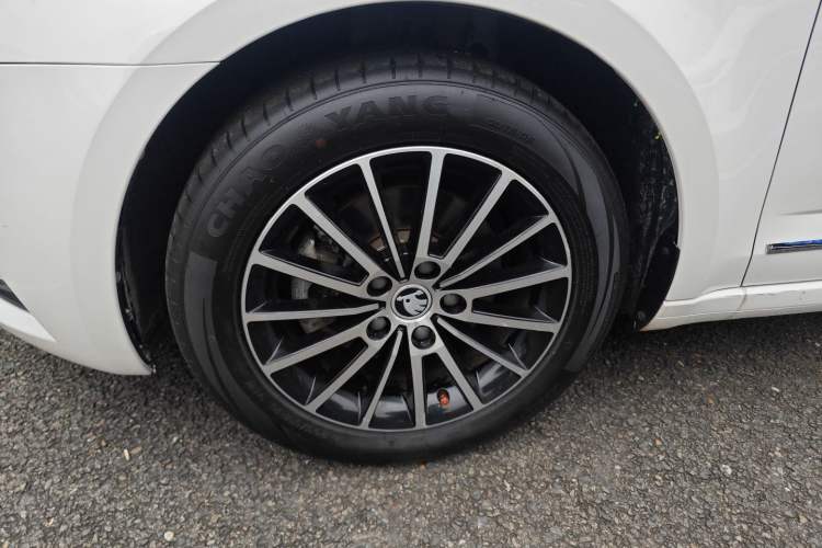 Used Skoda Octavia 2019 1.5L Automatic Smart Drive Luxury Edition China VI Standard
