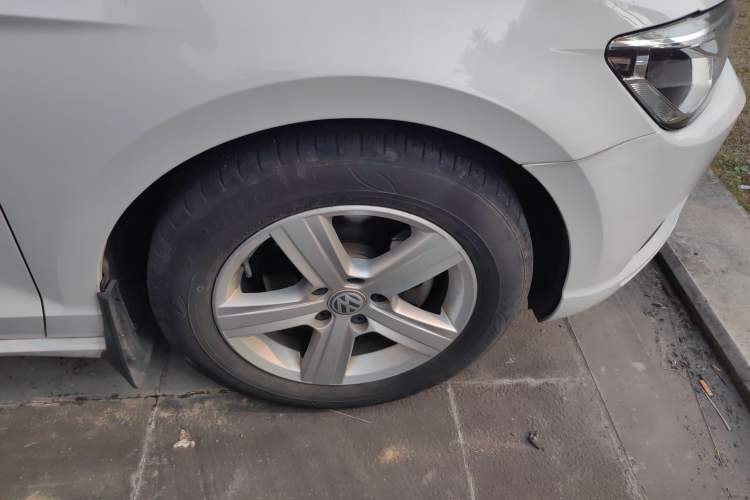 Used Volkswagen Lamando 2017 230TSI Manual Trend Edition
