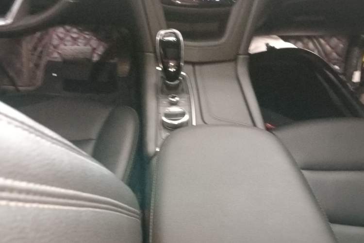 Used Cadillac XT6 2022 2.0T Six-Seater Four-Wheel-Drive Luxury Version
