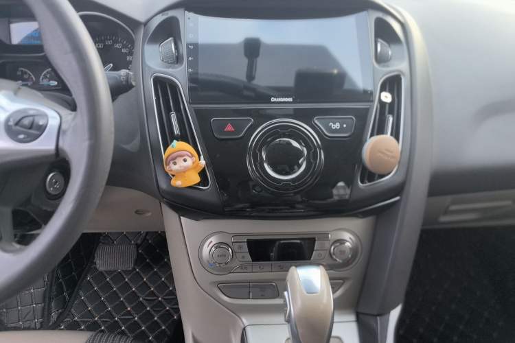 Used Ford Focus 2012 Hatchback 1.6L Automatic Fashion Edition
