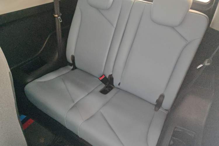 Used Chery Little Ant 2022 Revised Version Sweet Pink Edition Half-Sugar Version Lithium Iron Phosphate 30.7 kWh 30 kW 301 km