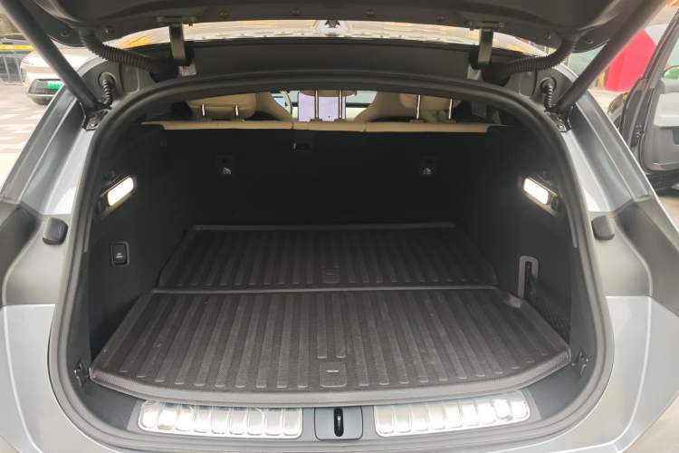 Used Nio ET5T 2025 75 kWh Touring