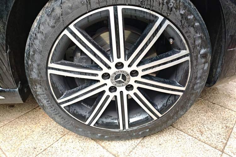 Used Mercedes-Benz V-Class 2022 V 260 L Long-wheelbase Luxury Edition