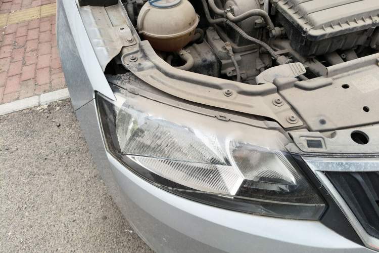 Used Skoda Rapid 2013 1.6L Manual Enjoyment Model
