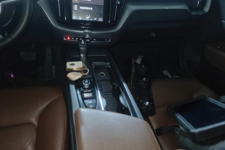 Used Volvo XC60 2019 T5 4x4 Zhiyuan Edition China VI Standard