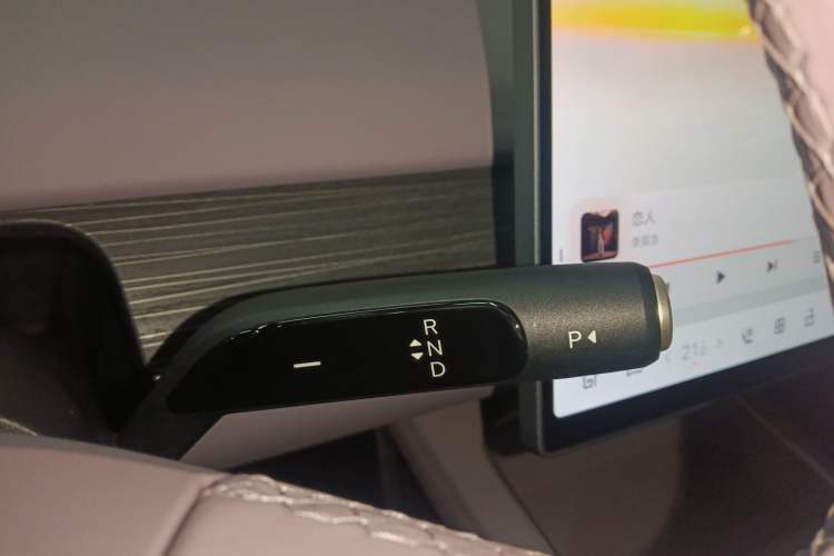 Used ONVO L60 2024 60 kWh Rear-Drive Version