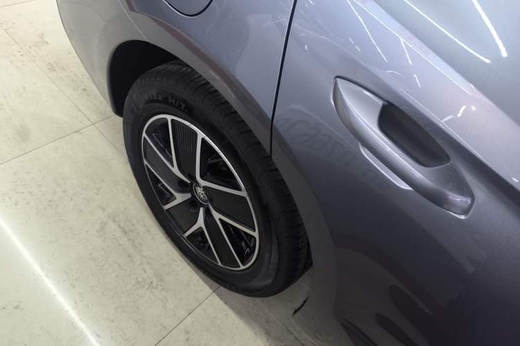 Used BYD Qin L 2025 DM-i Smart Drive 120KM Superior Model
