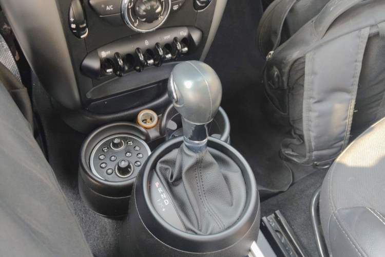 Used  Countryman 2014 1.6L COOPER Fun
