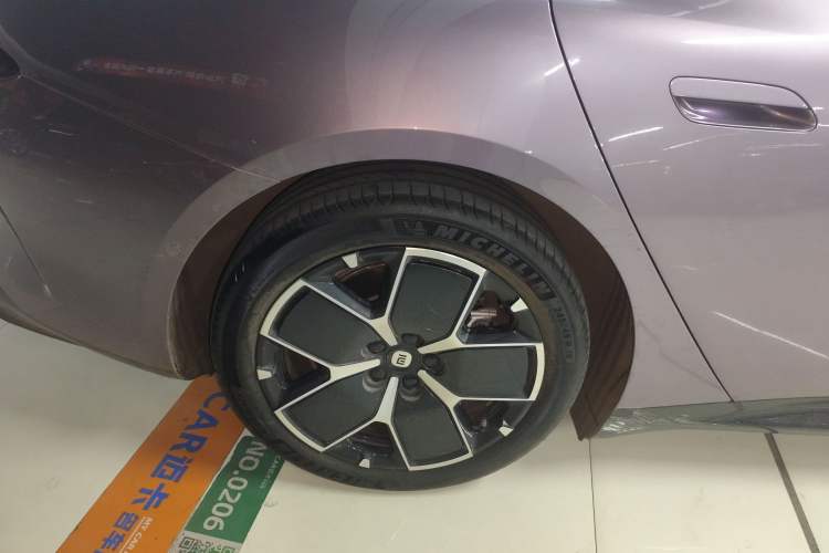 Used  SU7 2024 Rear-Drive Ultra-Long Range Advanced Pro-Level Intelligent Driving Version