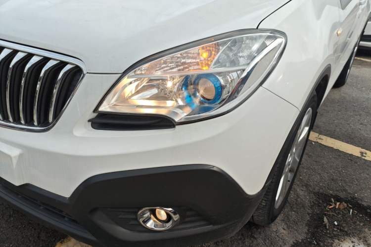 Used Buick Encore 2015 1.4T Automatic Two-Wheel Drive Urban Elite Version
