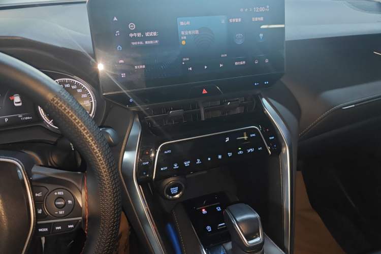 Used Toyota Harrier 2022 2.0L CVT Two-Wheel Drive Deluxe Edition