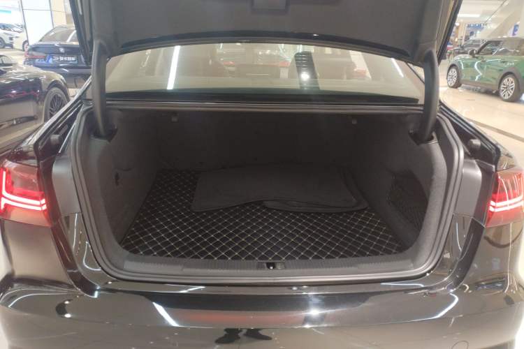 Used Audi A6L 2018 30th Anniversary Edition 35 TFSI Fashion Model
