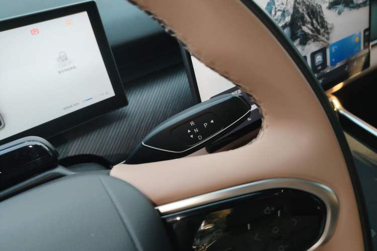 Used Chery Tiggo 8 L 2024 2.0T Two-Wheel Drive Prestige Version 5 Seats