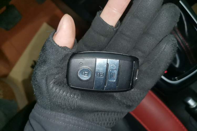 Used Kia KX Cross 2017 1.4L AT GLS
