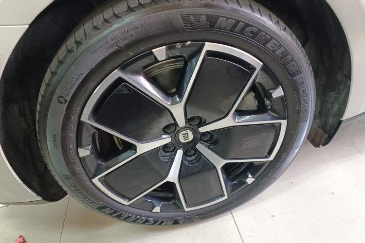 Used  SU7 2024 Rear-Drive Ultra-Long Range Advanced Pro-Level Intelligent Driving Version