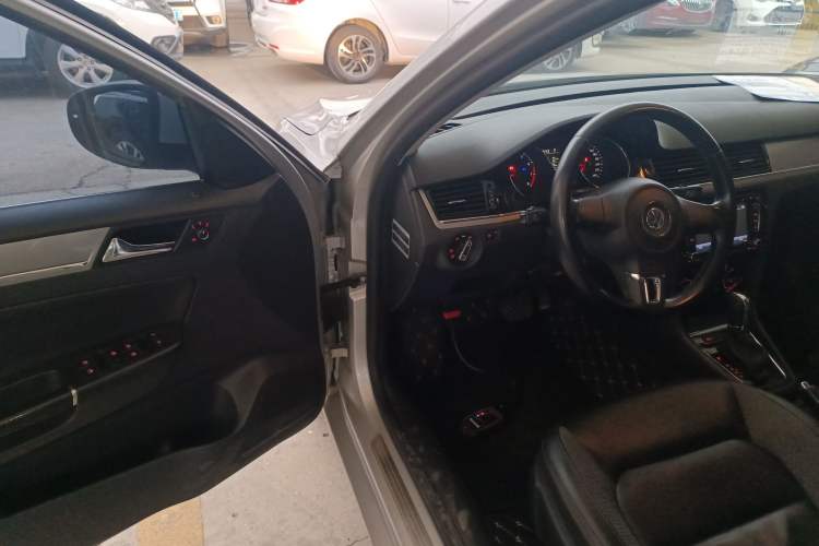 Used Volkswagen Bora 2014 1.6L Automatic Comfort Model
