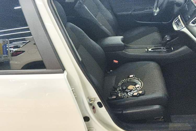 Used Honda Jade 2017 1.8L automatic Comfort version 5 seats
