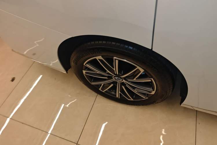 Used GAC Trumpchi M8 2024 Master Series 400T Prestige Edition
