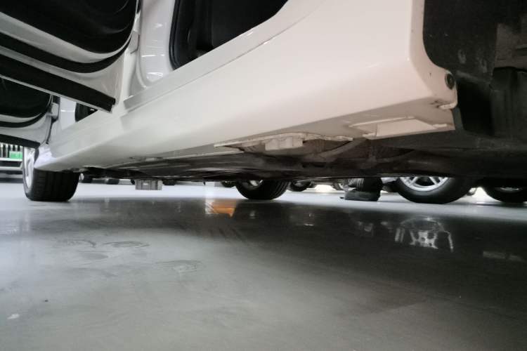 Used Honda Jade 2014 1.8L Automatic Comfort Elite Version 5 Seats
