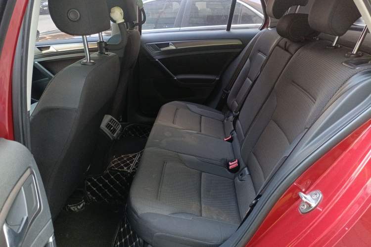 Used Volkswagen Golf 2017 230TSI Automatic Comfort Edition – Celebrating Milestone of One Million Units
