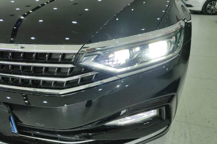 Used Volkswagen Magotan 2023 2 Million Units Commemorative Edition 330TSI DSG Luxury Version
