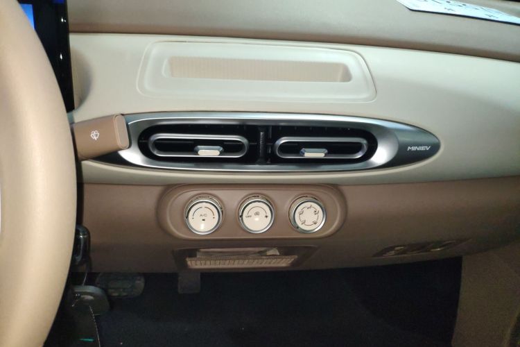 Used Wuling Hongguang MINIEV 2025 Four-Door Version Advanced Edition
