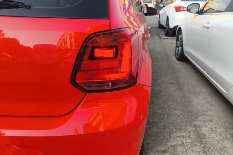 Used Volkswagen Polo 2016 1.6L Automatic Comfort Model
