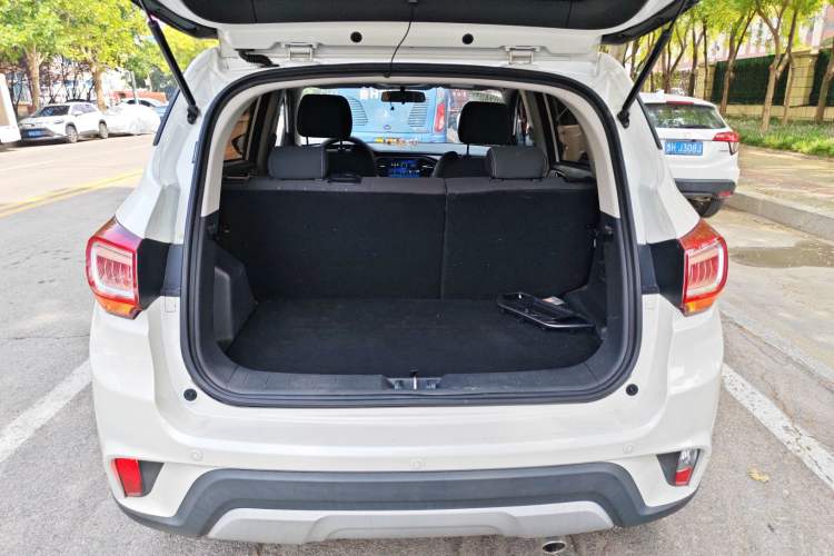 Used Land X2 2017 1.6L Automatic Jingrui Edition
