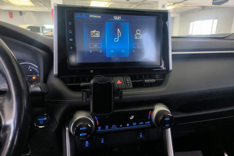 Used Toyota RAV4 2020 Dual-Engine 2.5L E-CVT 4x4 Elite PLUS Edition
