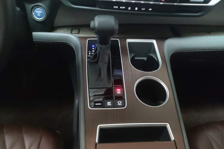 Used Toyota Sienna 2023 2.5L Hybrid Comfort Edition
