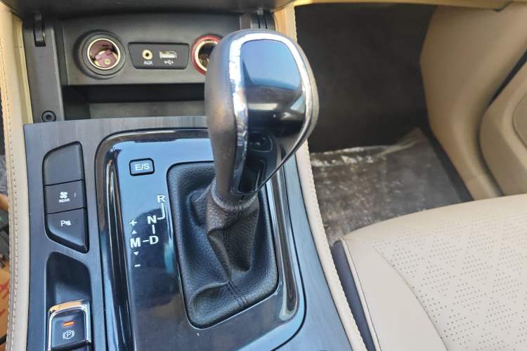 Used Baojun 730 2017 1.8L iAMT Prestige Version 7 Seats
