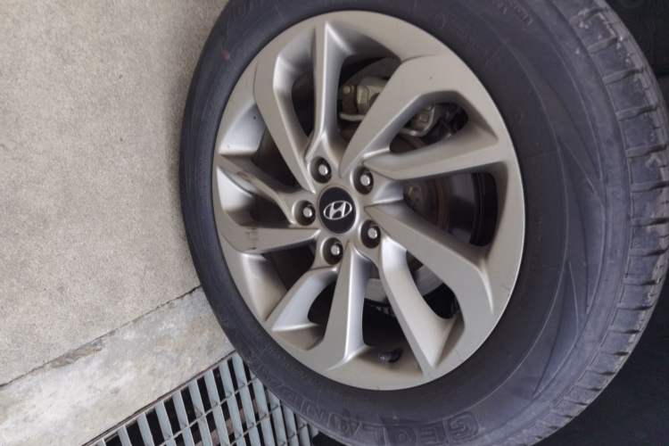 Used Hyundai Tucson 2015 1.6T Dual-Clutch Two-Wheel-Drive Smart Model