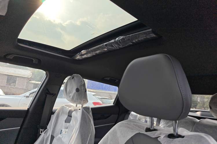 Used Geely Auto Emgrand X7 Sport 2026 Model 1.5TD Aspirational