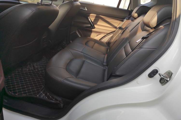 Used GAC Trumpchi GS4 2017 235T G-DCT Two-Wheel Drive Elite Edition
