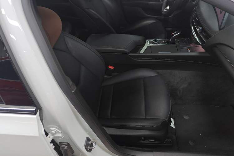 Used Cadillac CT5 2024 28T Luxury Pro Trim
