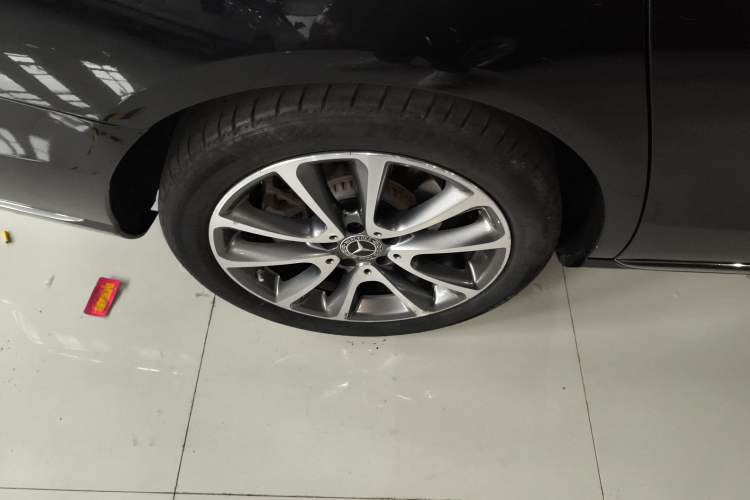 Used Mercedes-Benz E-Class 2019 E 260 L
