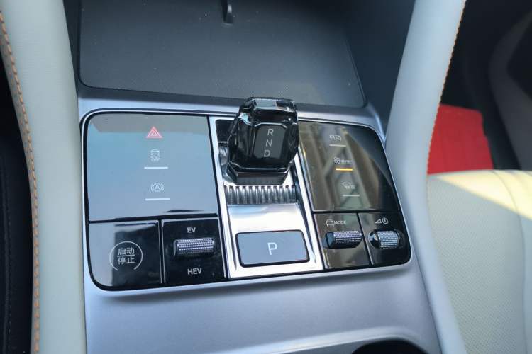 Used BYD Song PLUS New Energy 2024 HONOR Edition DM-i 110km Flagship PLUS
