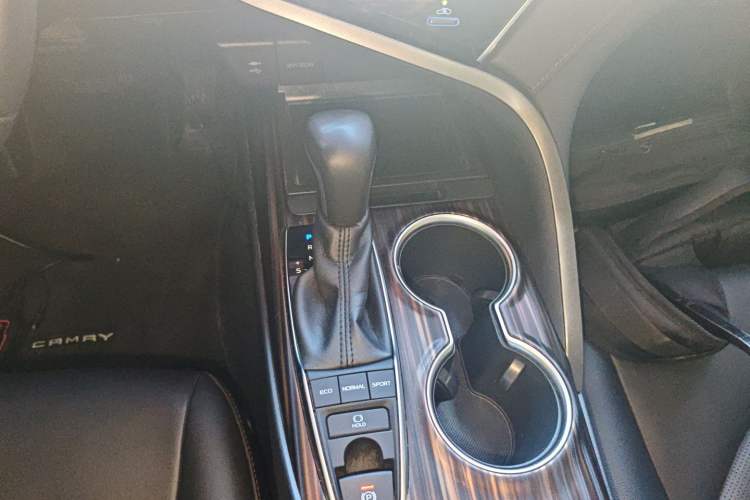 Used Toyota Camry 2019 2.5G Luxury Edition China VI Standard
