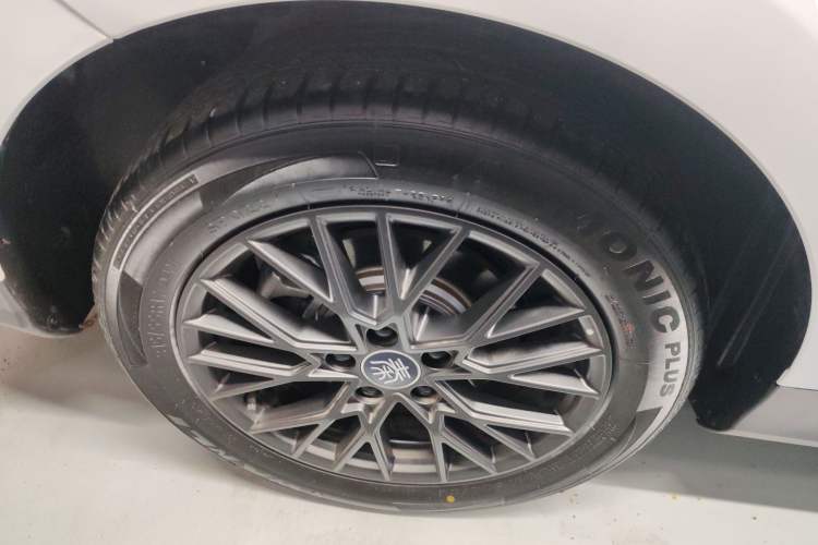 Used BYD Qin PLUS 2025 EV Smart Drive Edition 420KM Leading Model